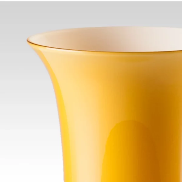 Dettaglio Vaso Opalino Ambra - Venini Grigolettihome Dettaglio Vaso Opalino Ambra Venini Grigolettihome