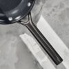 750077944 Padella Antiaderente cm 28 Ceraforce Titanio - Milano nero - Zwilling